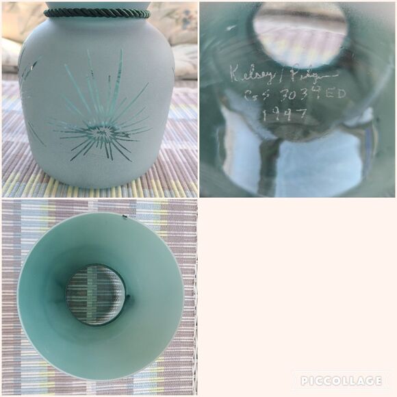 Vintage Carafe Style Floral Vase Frosted Green Fireworks Motif 60s MCM Vibes - Picture 10 of 10